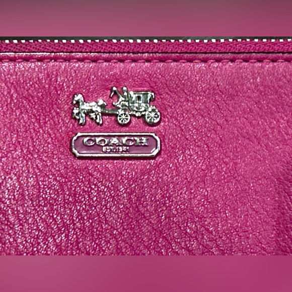 Coach Flat Wristlet Pink Zip Chain Strap - Picture 6 of 10